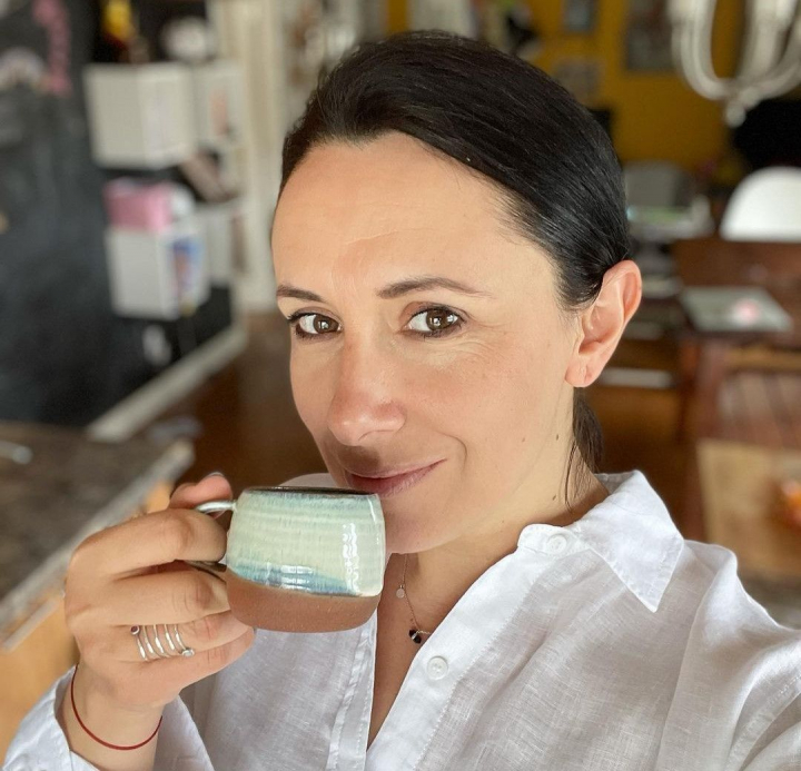 Despartirea e grea! Fiul Natei Albot nu se poate "dezlipi" de ea: "Descleie-te si du-te...Am impresia ca daca ar putea, ar musca din mine o bucata ca sa o ia cu el la gradinita" - VIDEO Despartirea e grea! Fiul Natei Albot nu se poate "dezlipi" de ea: "Descleie-te si du-te...Am impresia ca daca ar putea, ar musca din mine o bucata ca sa o ia cu el la gradinita" - VIDEO