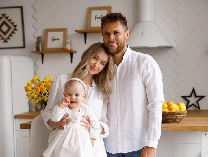 Radu Albot si Doina Chiorescu - o familie minunata! Fetita tenismenului pozeaza ca un fotomodel. „Zi de spa dupa o aniversare de neuitat” Radu Albot si Doina Chiorescu - o familie minunata! Fetita tenismenului pozeaza ca un fotomodel. „Zi de spa dupa o aniversare de neuitat”