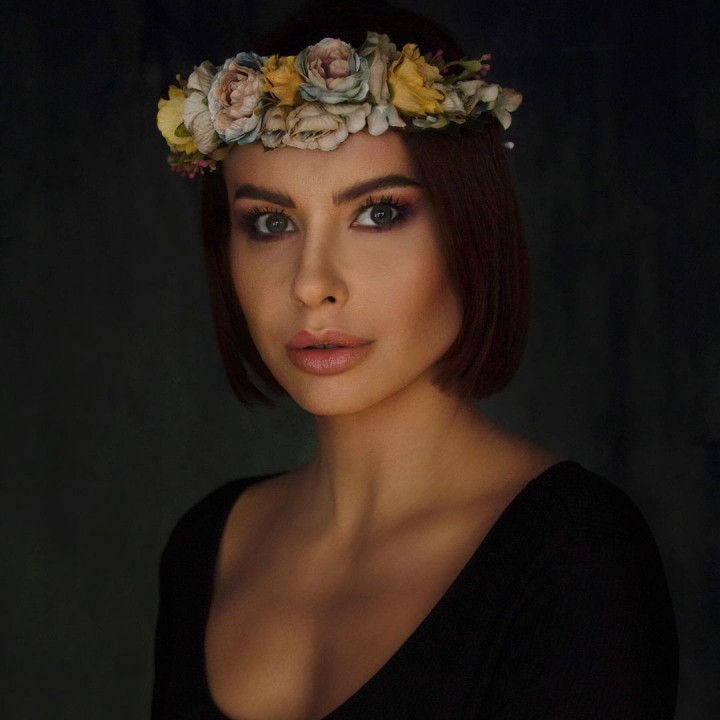 Surprizele continua! Natalia Barbu a lansat un album nou, tinut in sertar de cativa ani "La capatul cerului": "Totul a inceput de cand mama mea a plecat la lumina" - VIDEO Surprizele continua! Natalia Barbu a lansat un album nou, tinut in sertar de cativa ani "La capatul cerului": "Totul a inceput de cand mama mea a plecat la lumina" - VIDEO