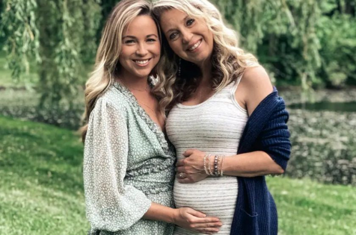 Povestea bunicii care si-a nascut propria nepoata. Prin ce a trecut dupa venirea ei pe lume: ”N-am mai experimentat asa ceva!” Povestea bunicii care si-a nascut propria nepoata. Prin ce a trecut dupa venirea ei pe lume: ”N-am mai experimentat asa ceva!”