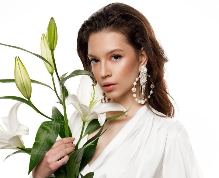 Cleopatra Stratan se pregateste pentru nunta! Cum va arata rochia ei de mireasa? „Vrem in vara sa facem pasul asta.” - VIDEO Cleopatra Stratan se pregateste pentru nunta! Cum va arata rochia ei de mireasa? „Vrem in vara sa facem pasul asta.” - VIDEO