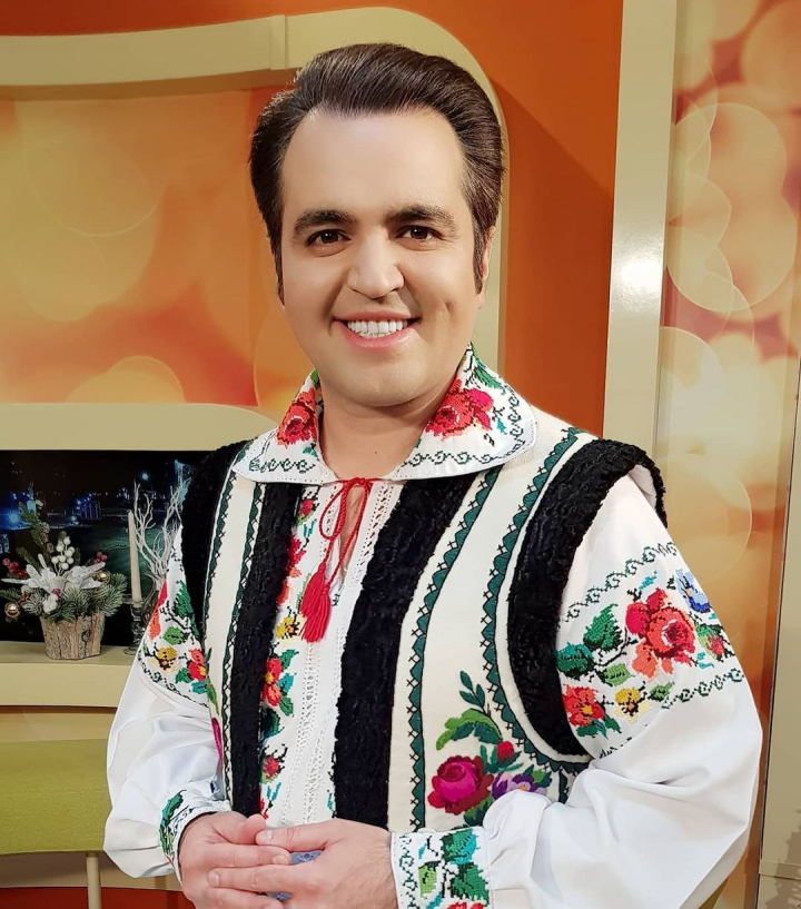 Cum canta Igor Cuciuc doine, nu o face nimeni! Vezi cum interpreteaza artistul acest gen de melodii. „Cum a spus maestrul Nicolae Botgros, cine poate canta doina este un solist bun, veritabil” - VIDEO
