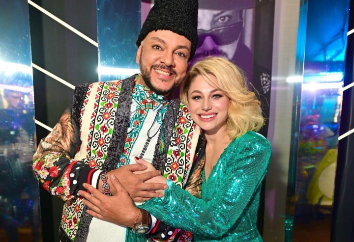 Filip Kirkorov - in cusma de carlan, ca un adevarat moldovean! Natalia Gordienko: „A devenit deja de-al nostru!” Filip Kirkorov - in cusma de carlan, ca un adevarat moldovean! Natalia Gordienko: „A devenit deja de-al nostru!”