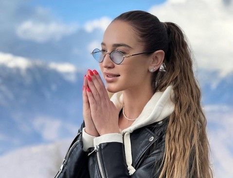 Olga Buzova - IN REANIMARE! Vedeta a fost operata. Afla ce s-a intamplat cu interpreta: „Cei mai buni medici ii monitorizeaza starea” Olga Buzova - IN REANIMARE! Vedeta a fost operata. Afla ce s-a intamplat cu interpreta: „Cei mai buni medici ii monitorizeaza starea”