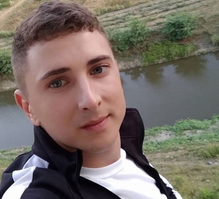 „Nu e vinovata tara, e vinovat poporul”. Piesa compusa de un moldovean a devenit virala pe internet si a emotionat intreaga diaspora a Moldovei - VIDEO