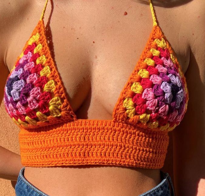 Vrei sa fii in trend pe plaja in aceasta vara? Un costum de baie crosetat este varianta perfecta pentru sezonul estival. Vezi cat costa acestea Vrei sa fii in trend pe plaja in aceasta vara? Un costum de baie crosetat este varianta perfecta pentru sezonul estival. Vezi cat costa acestea