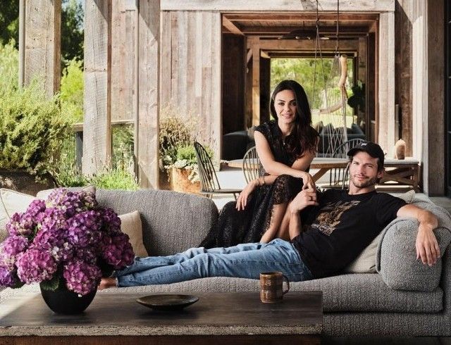O casa de lux de 24 de mii de metri patrati! Vezi cum arata locuinta Milei Kunis si a lui Ashton Kutcher, la care au lucrat timp de 5 ani O casa de lux de 24 de mii de metri patrati! Vezi cum arata locuinta Milei Kunis si a lui Ashton Kutcher, la care au lucrat timp de 5 ani