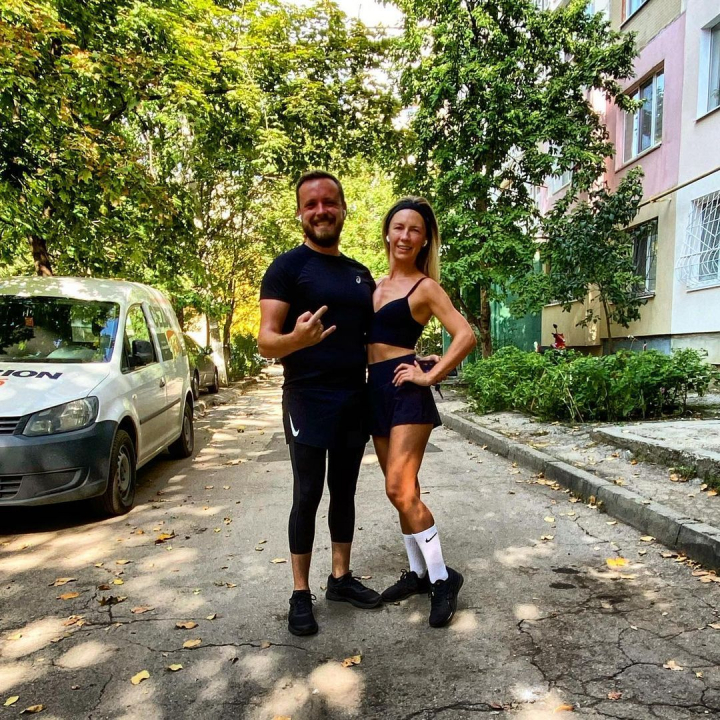 Nu putea dormi noptile si isi facea griji pentru ea. Bogdan Ghies, despre experienta vietii a sotiei sale, Olga Tapordei, prima femeie din Moldova care a reusit sa cucereasca Everestul: „De mai multe ori, pe trei patru zile ea disparea” - VIDEO Nu putea dormi noptile si isi facea griji pentru ea. Bogdan Ghies, despre experienta vietii a sotiei sale, Olga Tapordei, prima femeie din Moldova care a reusit sa cucereasca Everestul: „De mai multe ori, pe trei patru zile ea disparea” - VIDEO