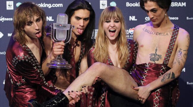 Grupul italian Maneskin, castigator la Eurovision, este acuzat de plagiat: “Nu am copiat pe nimeni!” Grupul italian Maneskin, castigator la Eurovision, este acuzat de plagiat: “Nu am copiat pe nimeni!”