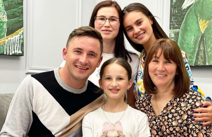 Dupa o nunta vesela de la Negureni, urmeaza despartirea! Afla care este motivul ca mama lui Emilian Cretu plange seara - VIDEO Dupa o nunta vesela de la Negureni, urmeaza despartirea! Afla care este motivul ca mama lui Emilian Cretu plange seara - VIDEO