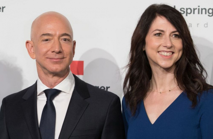 MacKenzie Scott, fosta sotie a lui Jeff Bezos, a renuntat la o suma uriasa din averea ei MacKenzie Scott, fosta sotie a lui Jeff Bezos, a renuntat la o suma uriasa din averea ei