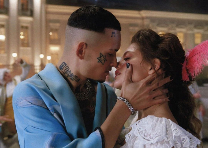 La asa ceva nu te-ai asteptat! Morgenshtern a fost cerut in casatorie de iubita sa: „Da, da fetelor, invidiati-ma, eu am acceptat cererea in casatorie de la iubita mea”. Vezi momentul socant - VIDEO La asa ceva nu te-ai asteptat! Morgenshtern a fost cerut in casatorie de iubita sa: „Da, da fetelor, invidiati-ma, eu am acceptat cererea in casatorie de la iubita mea”. Vezi momentul socant - VIDEO