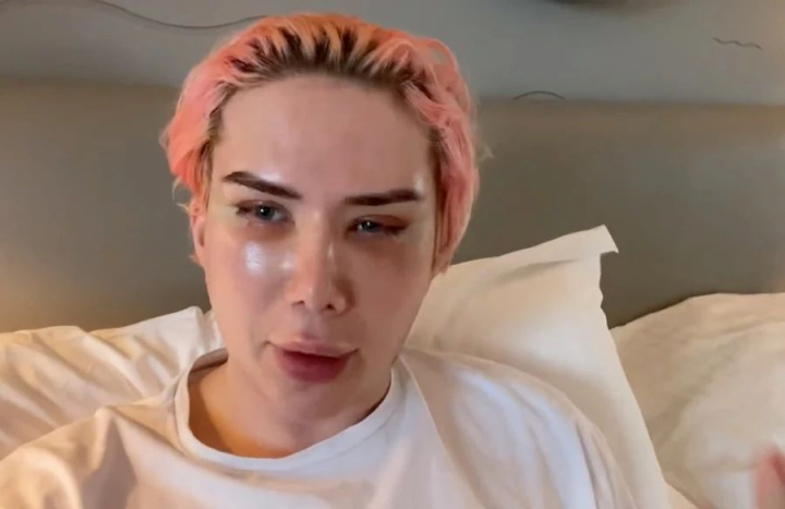 A efectuat 18 interventii chirurgicale pentru a arata ca idolul sau, solistul trupei sud-coreene, BTS A efectuat 18 interventii chirurgicale pentru a arata ca idolul sau, solistul trupei sud-coreene, BTS