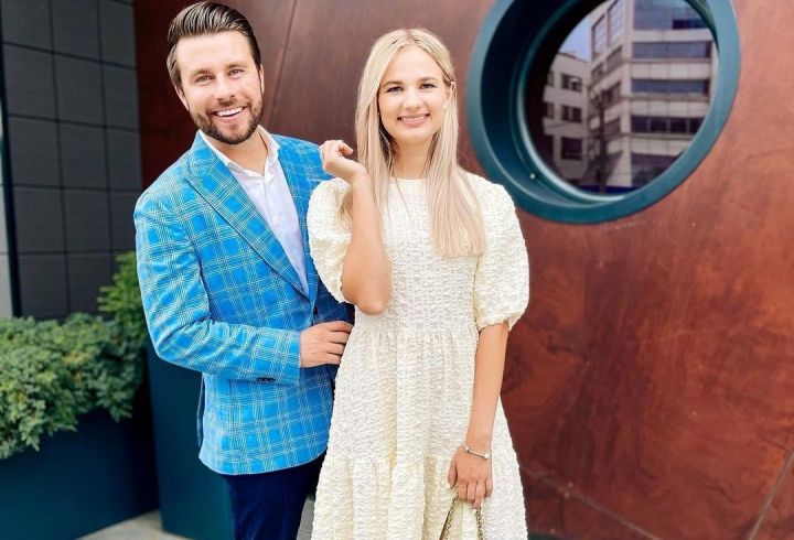 Dorin Galben si-a sarbatorit ziua de nastere! Cati ani a implinit jurnalistul si ce surpriza i-a facut iubita lui la miez de noapte: „Eu si acum am emotii si sunt socat. Nu stiam ca un cadou poate face un om atat de fericit, dar Violeta a reusit!” - VIDEO Dorin Galben si-a sarbatorit ziua de nastere! Cati ani a implinit jurnalistul si ce surpriza i-a facut iubita lui la miez de noapte: „Eu si acum am emotii si sunt socat. Nu stiam ca un cadou poate face un om atat de fericit, dar Violeta a reusit!” - VIDEO