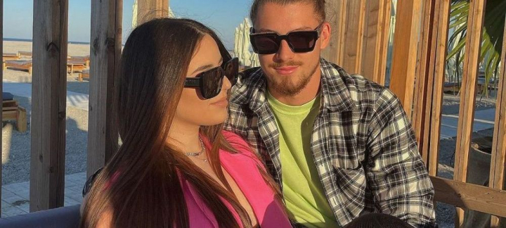 Iubita lui Radu Dragusin, de o frumusete rapitoare. Cat de bine arata tanara care l-a cucerit pe roman Iubita lui Radu Dragusin, de o frumusete rapitoare. Cat de bine arata tanara care l-a cucerit pe roman