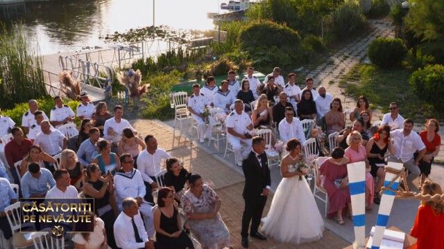 La „Casatoriti pe nevazute” ne-am convins ca stiinta poate forma cupluri fericite. Dovada sunt Andreea si Emilian, care s-au indragostit de la prima vedere. Vezi cum s-a pregatit al doilea cuplu al show-ului, Cristina si Georges - VIDEO La „Casatoriti pe nevazute” ne-am convins ca stiinta poate forma cupluri fericite. Dovada sunt Andreea si Emilian, care s-au indragostit de la prima vedere. Vezi cum s-a pregatit al doilea cuplu al show-ului, Cristina si Georges - VIDEO