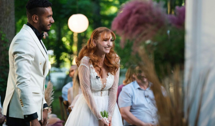 S-au vazut prima data in fata ofiterului de stare civila! S-au casatorit sau nu al doilea cuplu al show-ului „Casatoriti pe nevazute”. Care a fost reactia lui Georges - FOTO S-au vazut prima data in fata ofiterului de stare civila! S-au casatorit sau nu al doilea cuplu al show-ului „Casatoriti pe nevazute”. Care a fost reactia lui Georges - FOTO