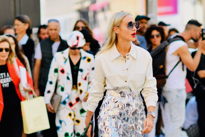 Cum se imbraca fashionistele Italiei - cele mai bune look-uri ale oaspetilor de la Saptamana Modei din Milano Cum se imbraca fashionistele Italiei - cele mai bune look-uri ale oaspetilor de la Saptamana Modei din Milano