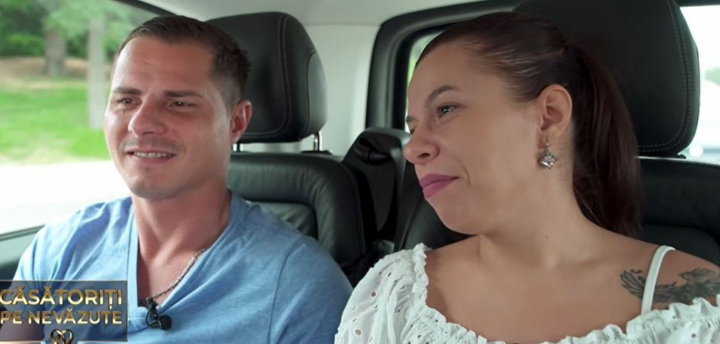 Primul cuplu care si-a spus „DA” in fata ofiterului starii civile fara sa se vada anterior, Andreea si Emilian, s-au mutat impreuna. Cum arata apartamentul in care vor locui concurentii de la „Casatoriti pe nevazute” - VIDEO Primul cuplu care si-a spus „DA” in fata ofiterului starii civile fara sa se vada anterior, Andreea si Emilian, s-au mutat impreuna. Cum arata apartamentul in care vor locui concurentii de la „Casatoriti pe nevazute” - VIDEO