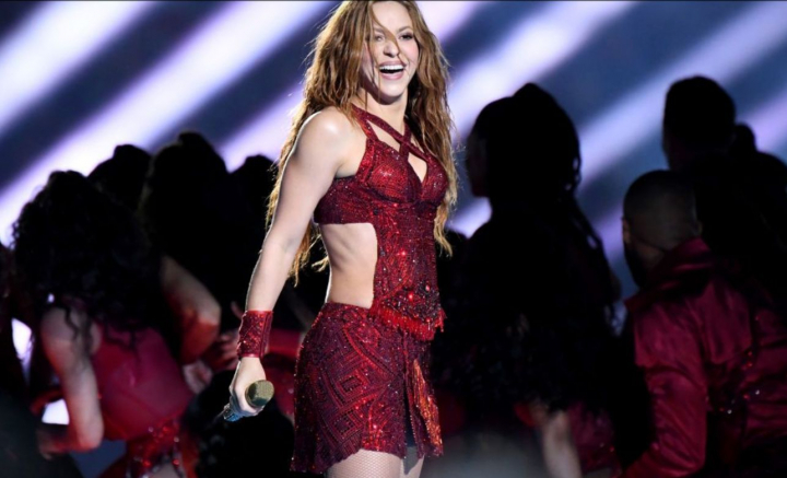 Shakira a fost atacata de doi porci mistreti, in timp ce se plimba cu fiul ei in parc Shakira a fost atacata de doi porci mistreti, in timp ce se plimba cu fiul ei in parc