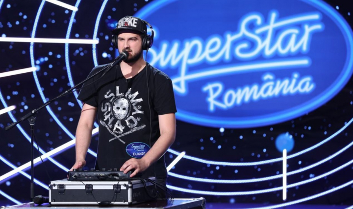 A venit cu o compozitie proprie si a facut spectacol pe scena SuperStar Romania! Dragos Padureanu, demonstratie de beatbox, rime si dans - VIDEO