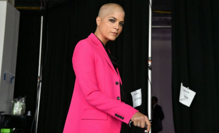 Selma Blair continua lupta cu scleroza multipla! Actrita a bifat o mica victorie, dupa luni intregi de chin: "Sunt foarte mandra" Selma Blair continua lupta cu scleroza multipla! Actrita a bifat o mica victorie, dupa luni intregi de chin: "Sunt foarte mandra"