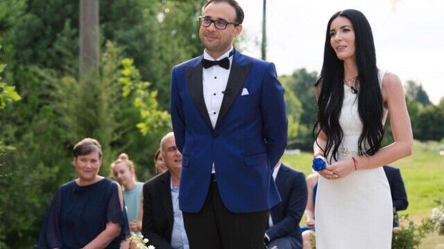 Loredanei de la „Casatoriti pe nevazute” pare sa nu-i fie nimic pe plac in luna de miere: „Deci nu mai pot aici!” - VIDEO Loredanei de la „Casatoriti pe nevazute” pare sa nu-i fie nimic pe plac in luna de miere: „Deci nu mai pot aici!” - VIDEO