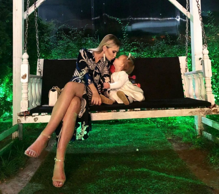 Vine barza? Tatiana Nastas isi doreste inca un copil: „Diana trebuie sa aiba un frate sau o surioara mai mica.” - VIDEO Vine barza? Tatiana Nastas isi doreste inca un copil: „Diana trebuie sa aiba un frate sau o surioara mai mica.” - VIDEO