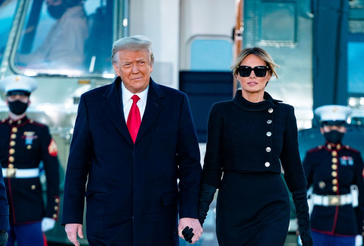 Cum a reactionat Melania Trump la vestile legate de infidelitatile lui Donald si ce porecla avea fosta Prima Doamna. Dezvaluirile sunt publicate acum intr-o carte Cum a reactionat Melania Trump la vestile legate de infidelitatile lui Donald si ce porecla avea fosta Prima Doamna. Dezvaluirile sunt publicate acum intr-o carte