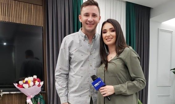 „Cand pisica nu-i acasa, joaca soarecii pe masa!” Reporterul PRO TV, Iulia Deliu, surprinsa in patul lui Emilian Cretu - VIDEO „Cand pisica nu-i acasa, joaca soarecii pe masa!” Reporterul PRO TV, Iulia Deliu, surprinsa in patul lui Emilian Cretu - VIDEO