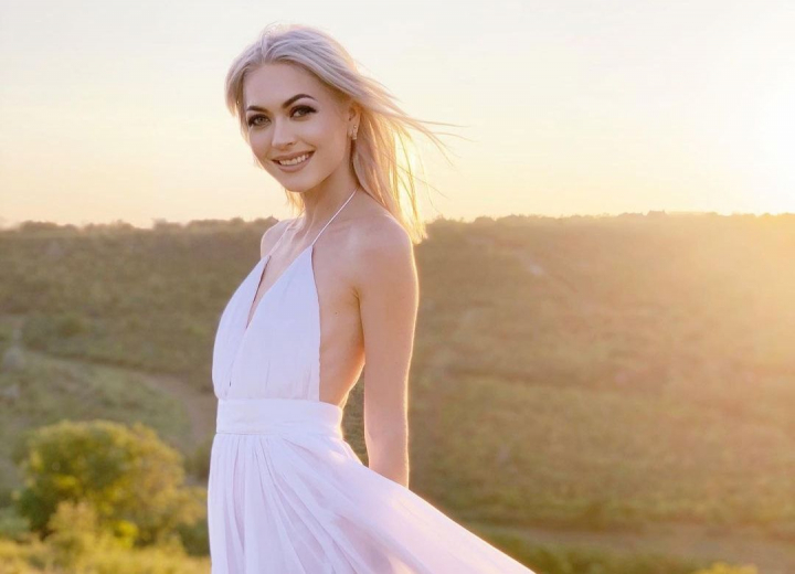 Te trec fiori! Gloria Gorceag - asa cum nu ai mai vazut-o, intr-un pictorial din sala de nastere. Imagini dincolo de cele pe care le vezi pe Instagram - GALERIE FOTO Te trec fiori! Gloria Gorceag - asa cum nu ai mai vazut-o, intr-un pictorial din sala de nastere. Imagini dincolo de cele pe care le vezi pe Instagram - GALERIE FOTO