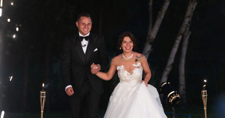 Pasiune mare la „Casatoriti pe nevazute.” Emilian, topit dupa Andreea! A rasfatat-o cu un masaj ca la carte si o cina romantica Pasiune mare la „Casatoriti pe nevazute.” Emilian, topit dupa Andreea! A rasfatat-o cu un masaj ca la carte si o cina romantica