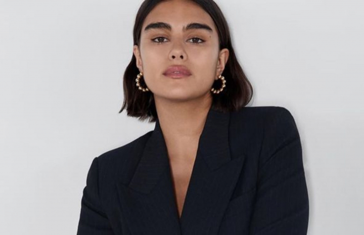 Coperta revistei Vogue Russia - iesita din tipare! Cine este modelul plus size care a pozat aproape goala - FOTO Coperta revistei Vogue Russia - iesita din tipare! Cine este modelul plus size care a pozat aproape goala - FOTO