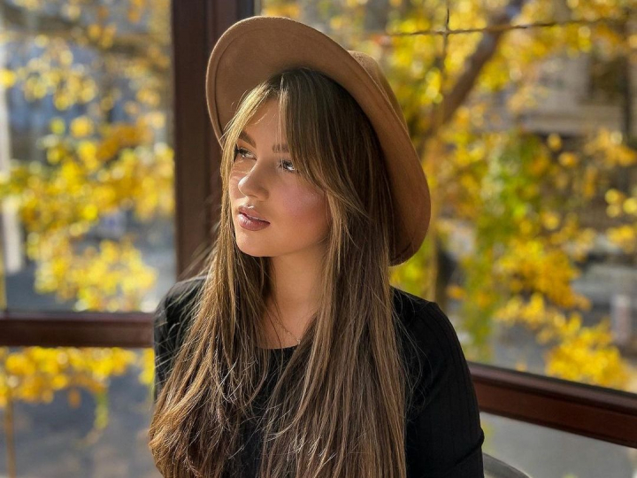 Cum sa faci poze care sa adune mii de like-uri pe Instagram? Vlada Botan: „Pot face peste o mie de poze in 15 min.” Ce trucuri foloseste interpreta - VIDEO Cum sa faci poze care sa adune mii de like-uri pe Instagram? Vlada Botan: „Pot face peste o mie de poze in 15 min.” Ce trucuri foloseste interpreta - VIDEO