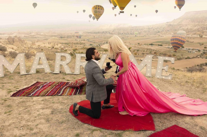 Anda Adam a fost ceruta in casatorie. "A fost ca intr-un film, parca nici nu imi vine sa cred ca a fost totul realitate" - GALERIE FOTO Anda Adam a fost ceruta in casatorie. "A fost ca intr-un film, parca nici nu imi vine sa cred ca a fost totul realitate" - GALERIE FOTO