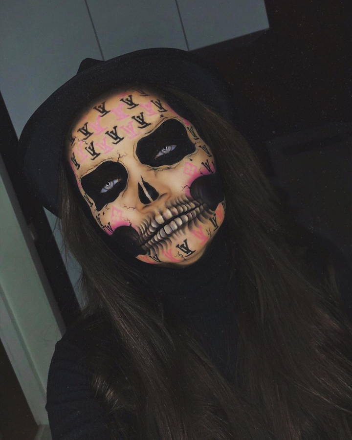 Pregatite de Halloween? Machiaza-te cat mai inspaimantator de sarbatoare. Vezi mai multe tehnici de la talentata make-up artista, Liuba Bordei - VIDEO