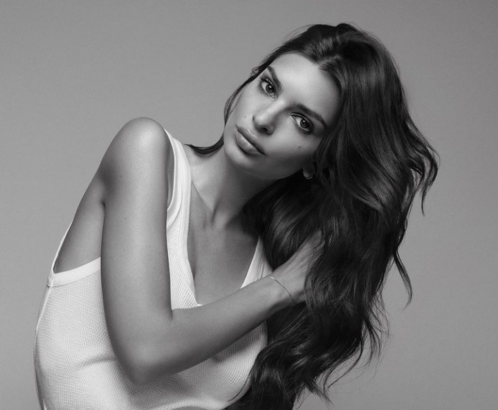 Emily Ratajkowski, fotografii de arhiva! Cum arata actrita la 13 ani