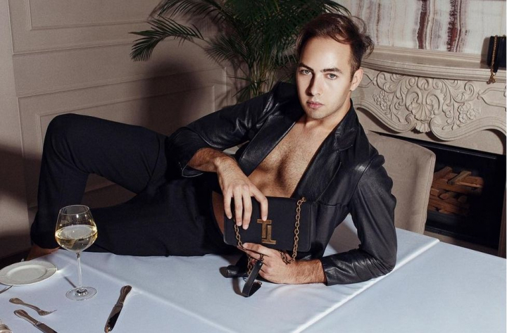 Plateste revistei Vogue Italia ca sa fie criticat: Nathaniel Kowalsky: „Eu am prins o promotie si am achitat doar 100 Euro pentru acest serviciu” - VIDEO