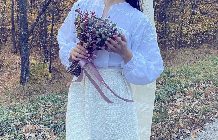 O cunoscuta interpreta de la noi s-a casatorit in secret! Vezi cine este aceasta - FOTO O cunoscuta interpreta de la noi s-a casatorit in secret! Vezi cine este aceasta - FOTO