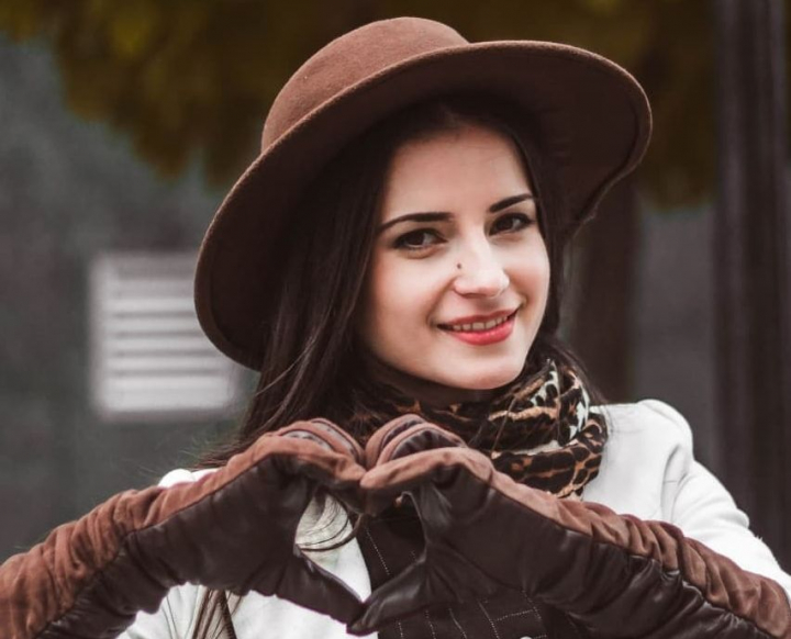 A ales un alt stil! Stela Botez a publicat imagini de la nunta sa: „Si chiar daca niciodata nu am visat la acea rochie alba, totusi am devenit mireasa” - VIDEO A ales un alt stil! Stela Botez a publicat imagini de la nunta sa: „Si chiar daca niciodata nu am visat la acea rochie alba, totusi am devenit mireasa” - VIDEO