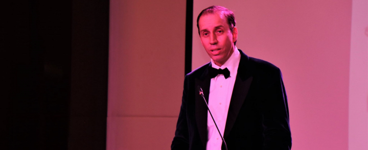 Un adevarat print a ajuns la O Seara Perfecta! Cum arata viata acestuia in zilele noastre? „In secolul XXI, un print sta intr-un apartment, fara coroana si munceste foarte mult, pentru a fi un exemplu.” - VIDEO Un adevarat print a ajuns la O Seara Perfecta! Cum arata viata acestuia in zilele noastre? „In secolul XXI, un print sta intr-un apartment, fara coroana si munceste foarte mult, pentru a fi un exemplu.” - VIDEO