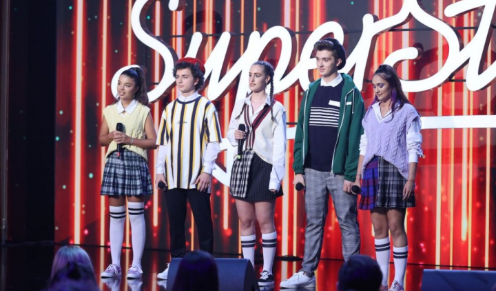 Grupul 5trangers de la SuperStar a facut un show de zile mari! - VIDEO Grupul 5trangers de la SuperStar a facut un show de zile mari! - VIDEO