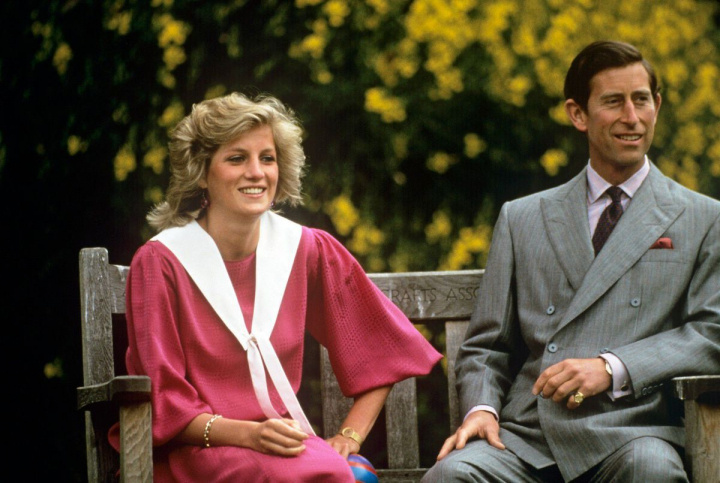 Ce gluma cruda a facut Printul Charles la adresa Dianei, cand ea suferea de depresie si bulimie? Ce gluma cruda a facut Printul Charles la adresa Dianei, cand ea suferea de depresie si bulimie?