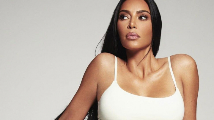 Kim Kardashian, model in noua campanie de promovare a brandului ei de lenjerie intima Kim Kardashian, model in noua campanie de promovare a brandului ei de lenjerie intima