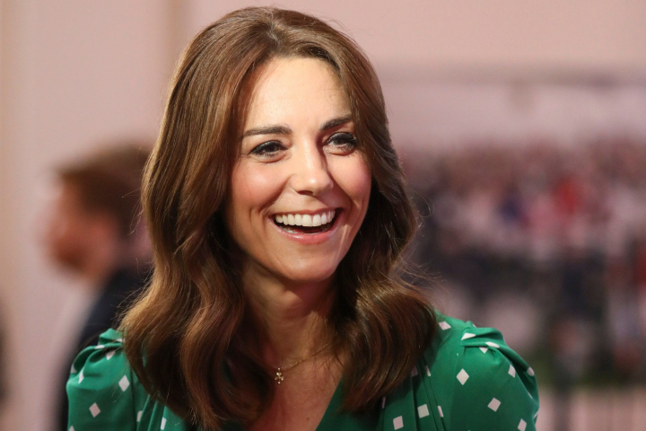 Obiceiurile proaste ale lui Kate Middleton - de la nerespectarea etichetei, la fumat
