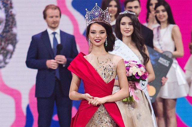 Miss Rusia 2018 a nascut de la un miliardar, care era sponsorul concursului. Cuplul a tinut totul in secret timp de jumatate de an - FOTO Miss Rusia 2018 a nascut de la un miliardar, care era sponsorul concursului. Cuplul a tinut totul in secret timp de jumatate de an - FOTO
