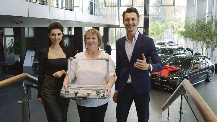 A citit in horoscop ca va fi milionara si s-a implinit! Ludmila Pinzari a castigat la loterie 1 000 000 de lei A citit in horoscop ca va fi milionara si s-a implinit! Ludmila Pinzari a castigat la loterie 1 000 000 de lei