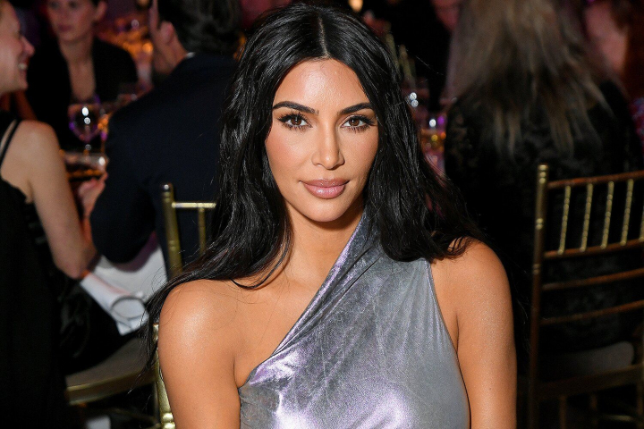 Este oficial! El este noul iubit al lui Kim Kardashian Este oficial! El este noul iubit al lui Kim Kardashian