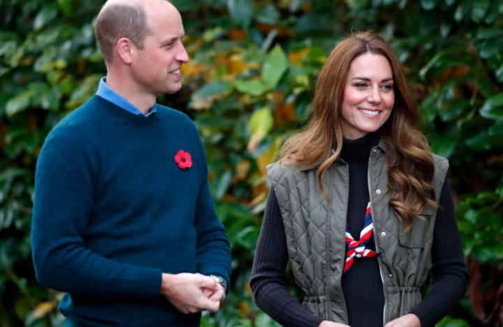 Kate Middleton, pozata cu geanta deschisa. Ce cara Ducesa de Cambridge cu ea Kate Middleton, pozata cu geanta deschisa. Ce cara Ducesa de Cambridge cu ea