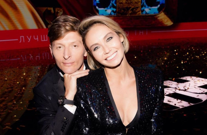 Pavel Volya si sotia lui au sarbatorit "nunta de salcie" la Paris! Acestia au luat cina la un restaurant de 3 stele Michelin Pavel Volya si sotia lui au sarbatorit "nunta de salcie" la Paris! Acestia au luat cina la un restaurant de 3 stele Michelin